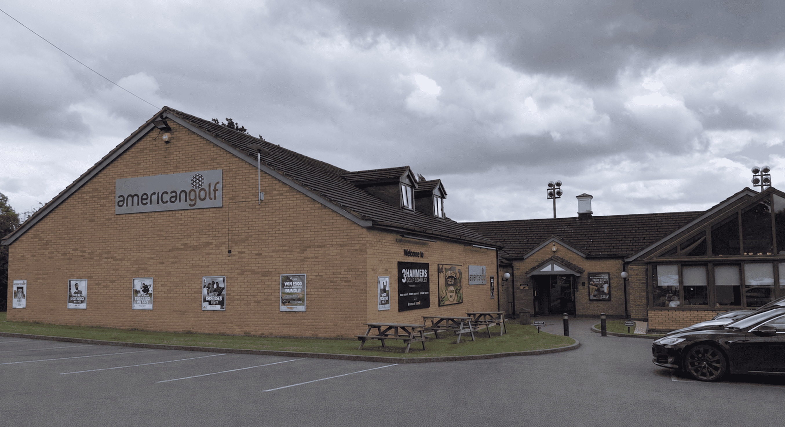 Starlink installation at American Golf, Hammers Golf Complex, Wolverhampton