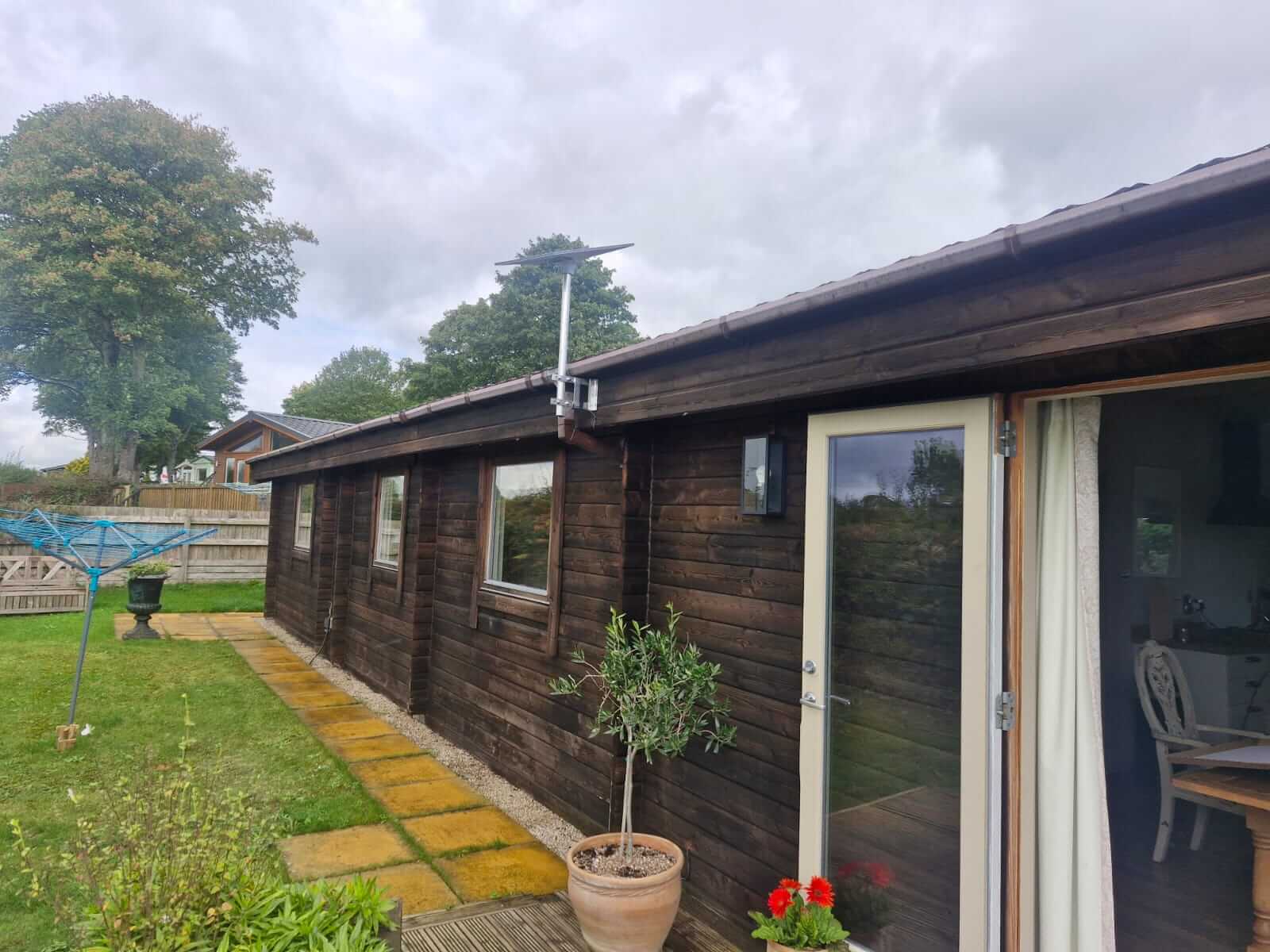 Starlink Gen 3 installation at Susan's Lodge on holiday park in Ashbourne